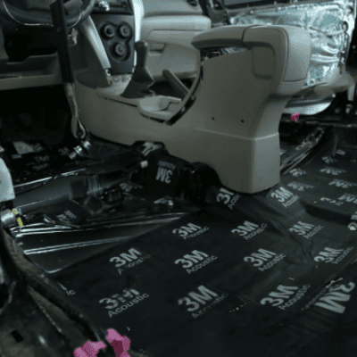 Nội thất cách âm cho xe ô tô.