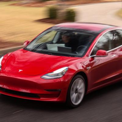 Nhận gần 1 triệu USD khi hack thành công Tesla Model 3